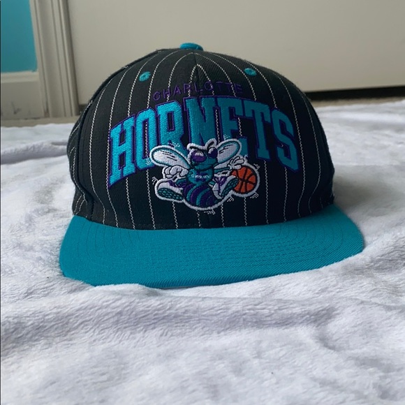 Mitchell & Ness Other - Charlotte hornets hat